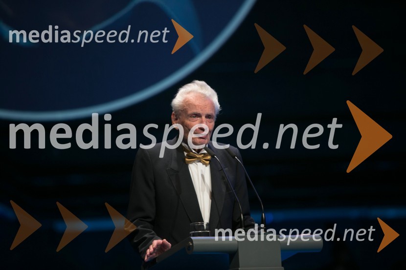  Miki Muster, ilustratorV spomin: ustvarjalec stripov, ilustrator in animator Miki Muster