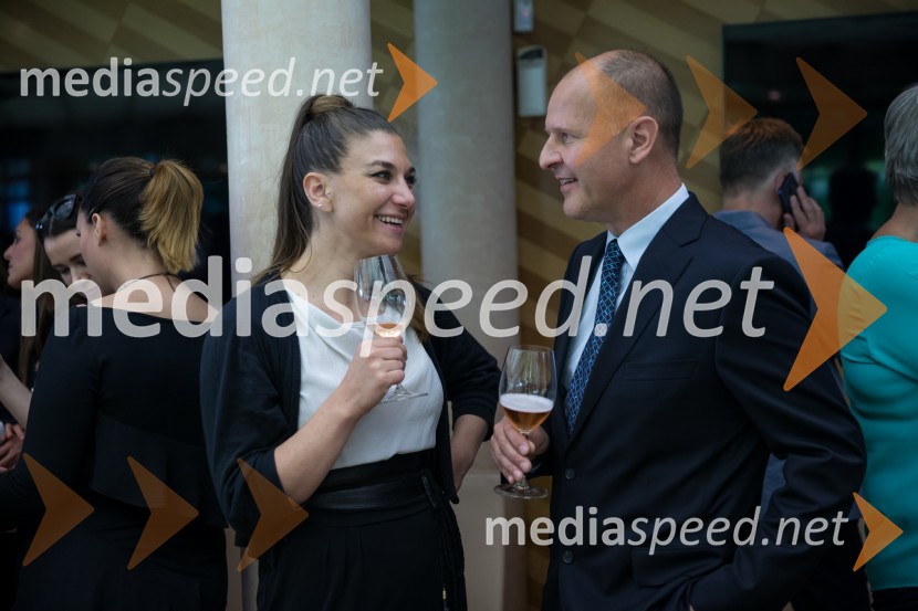  Jasmina  Ostrvica, Riko d.o.o.;  Staš Škrabec, Riko d.o.o.Podjetje Riko obeležuje svojo bogato zgodovino