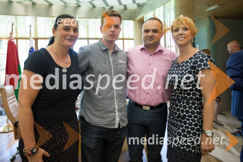  Irena Milošević, Riko d.o.o.;  Samir Ajeti, Riko d.o.o.;  Marko Bahor, Riko d.o.o.;  Nataša Kržič, Riko d.o.o.Podjetje Riko obeležuje svojo bogato zgodovino