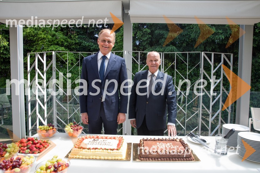  Janez  Škrabec, direktor Riko d.o.o., predsednik Slovensko-ruskega poslovnega sveta, častni konzul Belorusije;  Stanislav  Škrabec, nekdanji direktor, Riko RibnicaPodjetje Riko obeležuje svojo bogato zgodovino