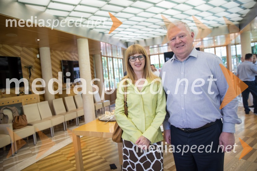  Mateja Bertoncelj, novinarka, Finance;  Leopold Trdan, Riko d.o.o.Podjetje Riko obeležuje svojo bogato zgodovino