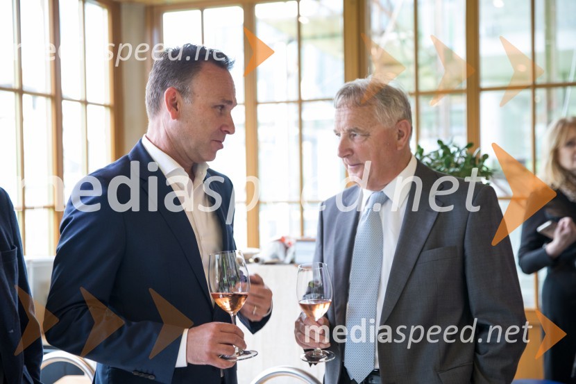 mag. Andrej  Ivanc, vodja področja okoljevarstva, Riko d.o.o.;  Ludvik HribarPodjetje Riko obeležuje svojo bogato zgodovino