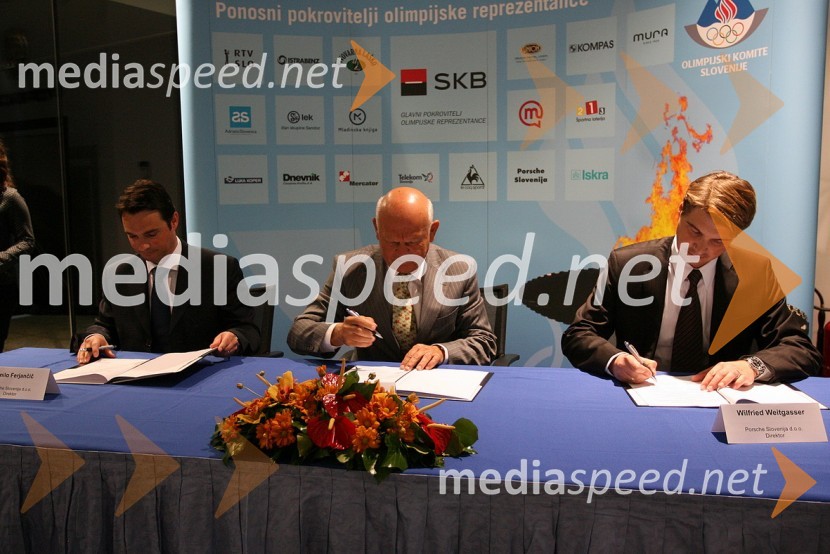 Danilo Ferjančič, direktor Porsche Slovenija, Janez Kocijančič, predsednik Olimpijskega komiteja Slovenije in Wilfried Weitgasser, direktor Porsche SlovenijaPodpis sponzorske pogodbe med Porsche Slovenija in Olimpijskim komitejem Slovenije