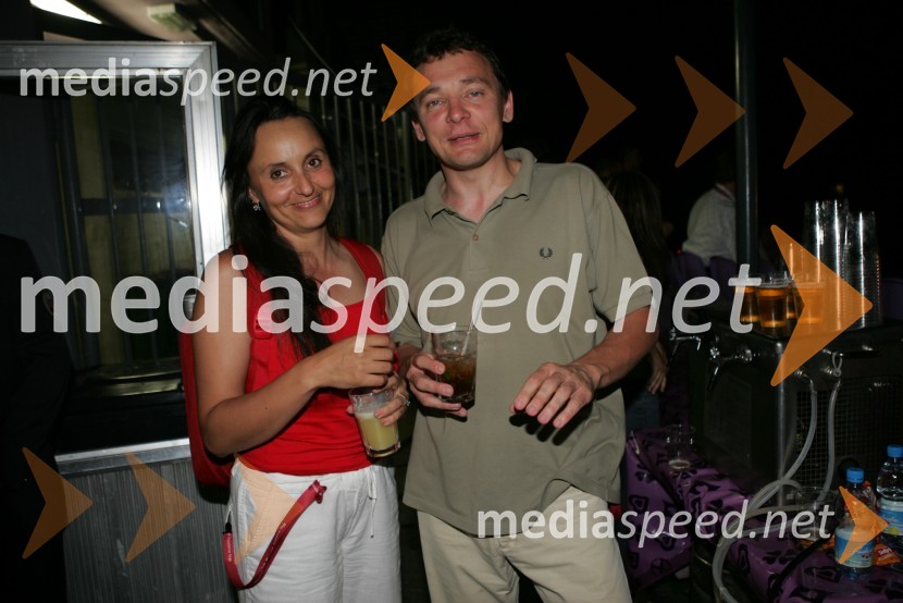 Benka Pulko, svetovna popotnica in in mag. Daniel Blejc podpredsednik Nadzornega sveta NKBMKoncert Piše se leto 2005