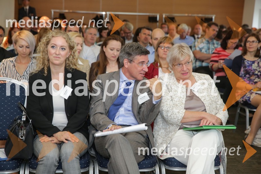  Irena  Meterc, Spirit Slovenija;  Michael Kraft, Accessabroad;  Gertrud Rantzen, predsednica upravnega odbora, Slovensko-nemška gospodarska zbornicaNemški forum 2018