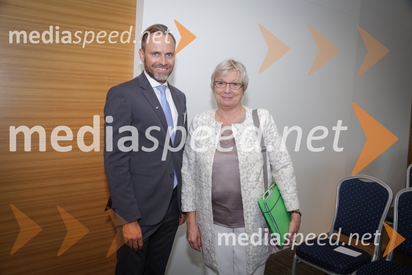 Simon Pöpperl, namestnik direktorice, Slovensko-nemška gospodarska zbornica;  Gertrud Rantzen, predsednica upravnega odbora, Slovensko-nemška gospodarska zbornicaNemški forum 2018