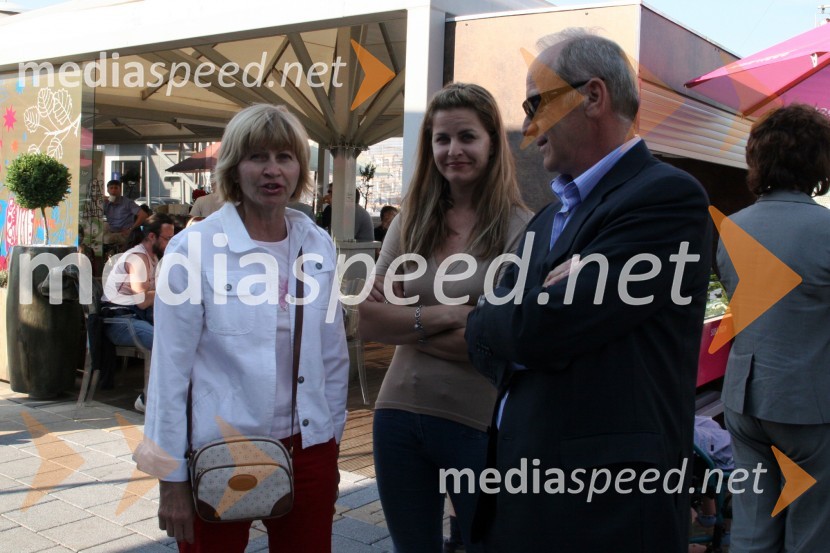 ..., Petra Novak, vodja projektov v sektorju za tržno komuniciranje in odnose z javnostmi v BTC in Jože Mermal, predsednik uprave BTCSprejem evropskega prvaka na bradlji Mitje Petkovška ter bronastega na drogu Aljaža Pegana