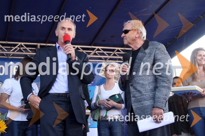 Jože Mermal, predsednik uprave BTC in Tone Fornezzi Tof, voditelj prireditveSprejem evropskega prvaka na bradlji Mitje Petkovška ter bronastega na drogu Aljaža Pegana