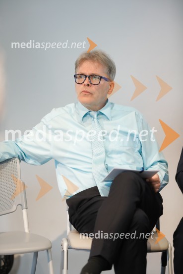 prof. dr. Anis H. Bajrektarević, diplomat, univerzitetni profesor mednarodnega prava in globalnih študij z DunajaAkademsko ekonomski kongres AEC 2018