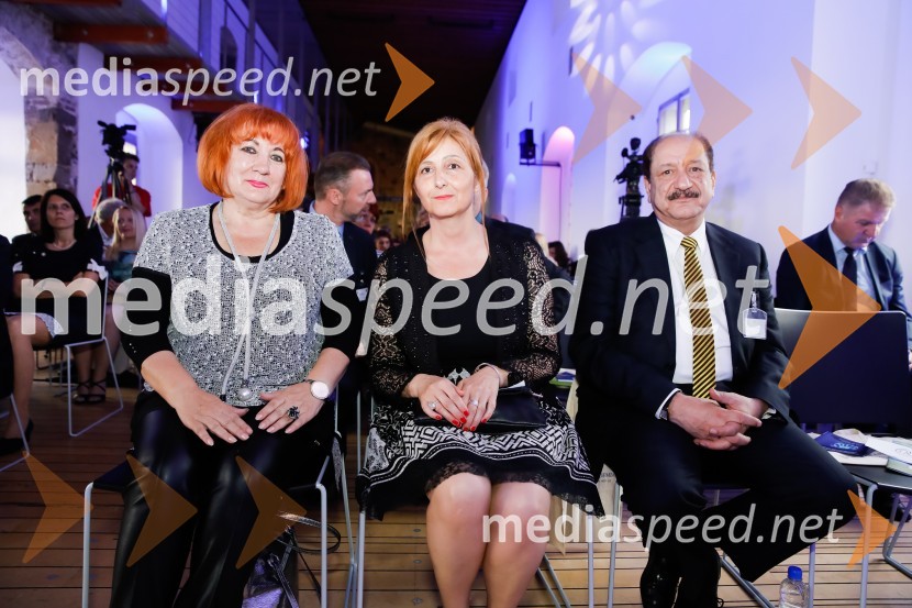  Vlasta Nussdorfer, varuhinja človekovih pravic;  Marjetka Kastner, direktorica, Life Learning Academia;  Usumah Al Kurdi, svetovalec nekdanjega saudskega kraljaAkademsko ekonomski kongres AEC 2018, večerni dogodek