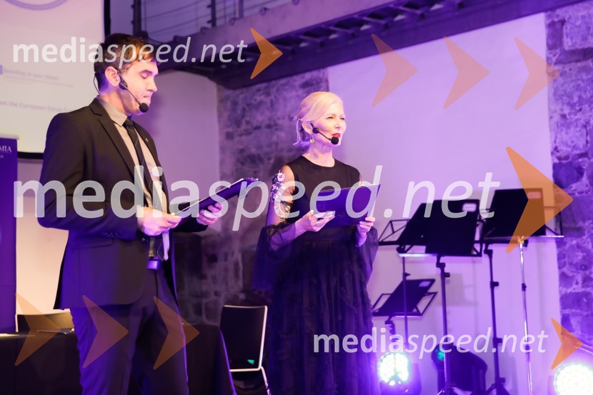  Mario Galunič, odgovorni urednik, Razvedrilni program TV Slovenija;  Branka Božič, prevajalka, tolmačka, povezovalka prireditevAkademsko ekonomski kongres AEC 2018, večerni dogodek