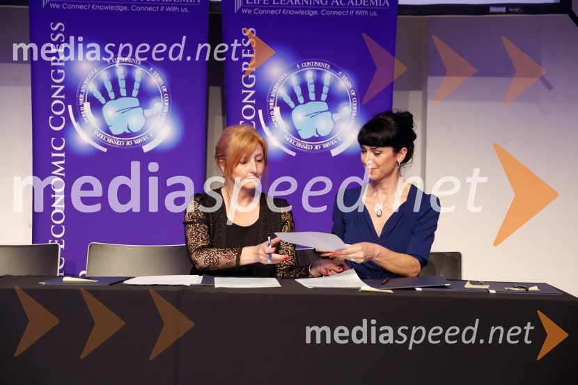  Marjetka Kastner, direktorica, Life Learning Academia; Dr. Jerca Legan Cvikl, podpredsednica SILA-IWCL in predsednica odbora SILA GALAAkademsko ekonomski kongres AEC 2018, večerni dogodek