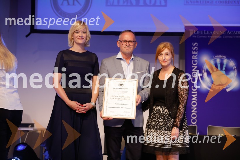  Eva  Cvelbar Primožič, zvršna direktorica za kadre Kolektor Group;  Janez Bratovž,  kuharski mojster, JB Restavracija;  Marjetka Kastner, direktorica, Life Learning AcademiaAkademsko ekonomski kongres AEC 2018, večerni dogodek