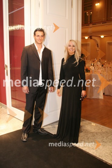 Pevka Saša Lendero in njen fant Miha HercogAdam in Eva, izbor za najbolj simpatično Slovenko ali Slovenca 2008