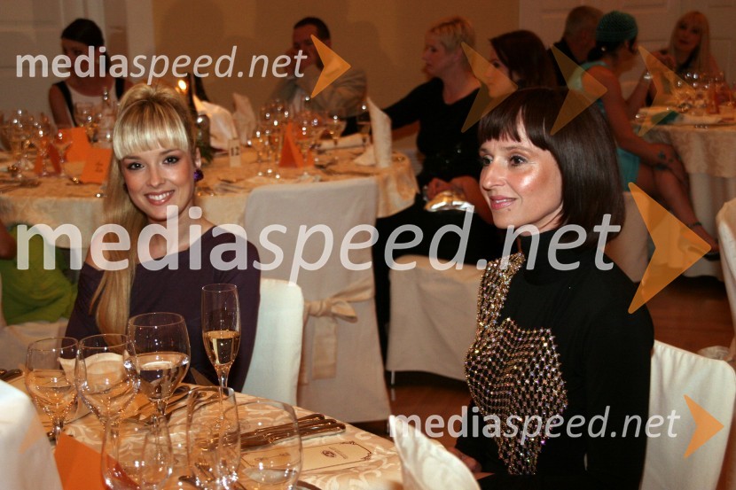 Nika Kljun, plesalka in njena mama Janja Pušelj, strokovna vodja in ustanoviteljica plesne šole BoleroAdam in Eva, izbor za najbolj simpatično Slovenko ali Slovenca 2008