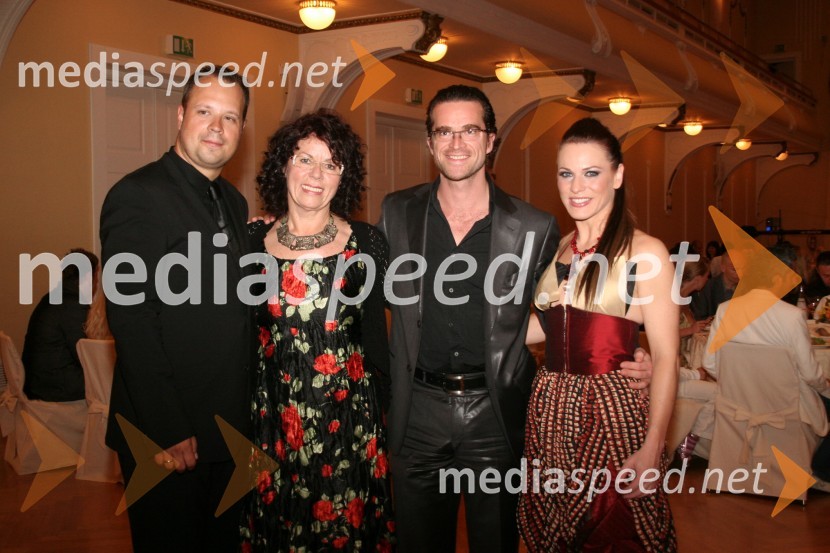 Mark Žitnik, TV Paprika in voditelj večera,  Anita Ogulin, Zveza prijateljev mladine Ljubljana in Najbolj simpatična Slovenka 2008, Andrej Škufca, plesalec in Najbolj simpatičen Slovenec 2008 po mnenju slovenskih medijev in Bojana Štancer, TV Paprika in voditeljica večeraAdam in Eva, izbor za najbolj simpatično Slovenko ali Slovenca 2008