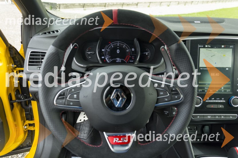 Renault MEGANE R.S.Renault Megane R.S., slovenska predstavitev