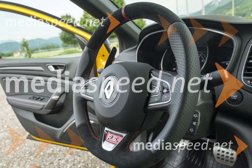 Renault MEGANE R.S.Renault Megane R.S., slovenska predstavitev