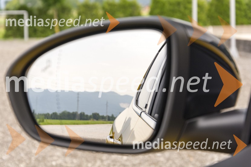 Renault MEGANE R.S.Renault Megane R.S., slovenska predstavitev