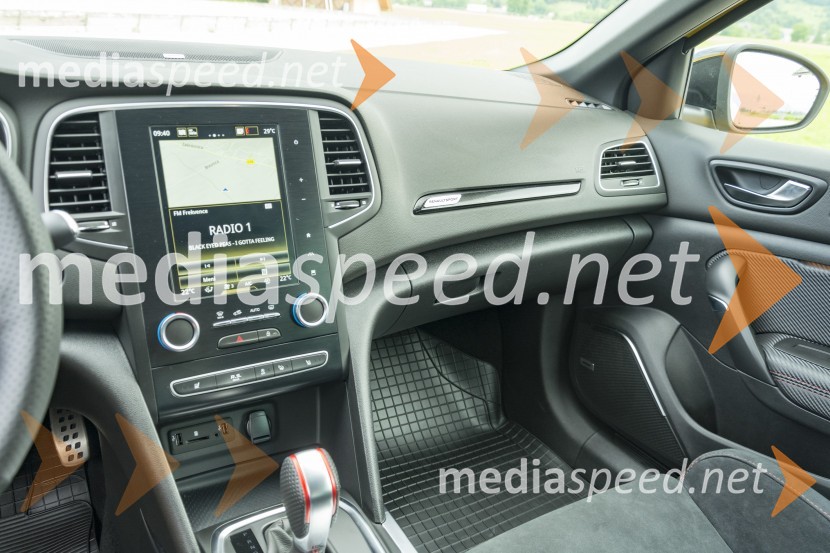 Renault MEGANE R.S.Renault Megane R.S., slovenska predstavitev