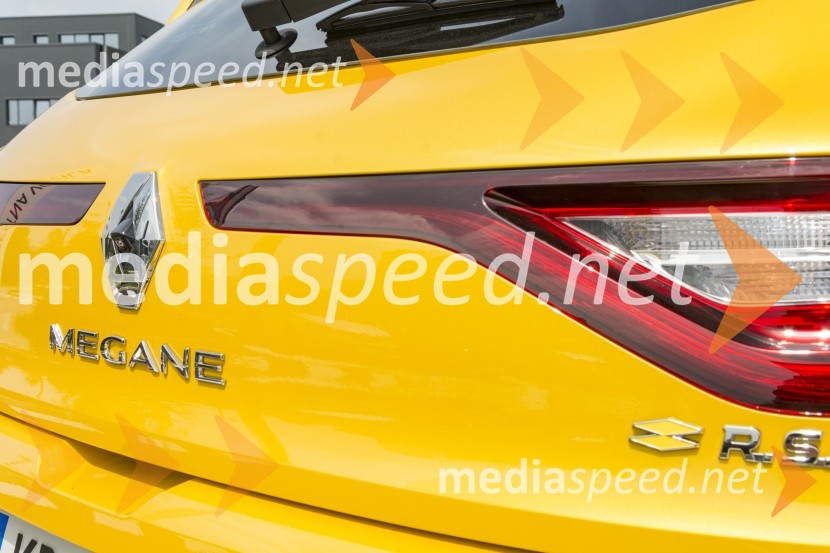 Renault MEGANE R.S.Renault Megane R.S., slovenska predstavitev