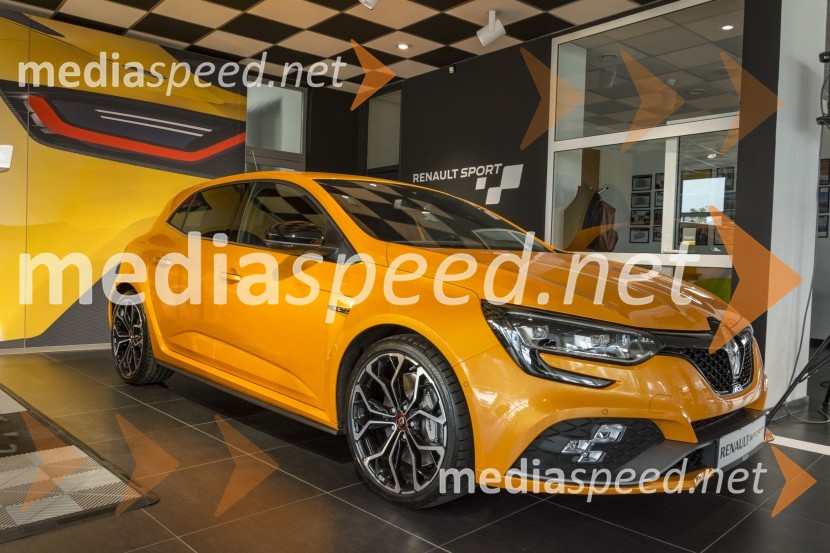 Renault MEGANE R.S.Renault Megane R.S., slovenska predstavitev