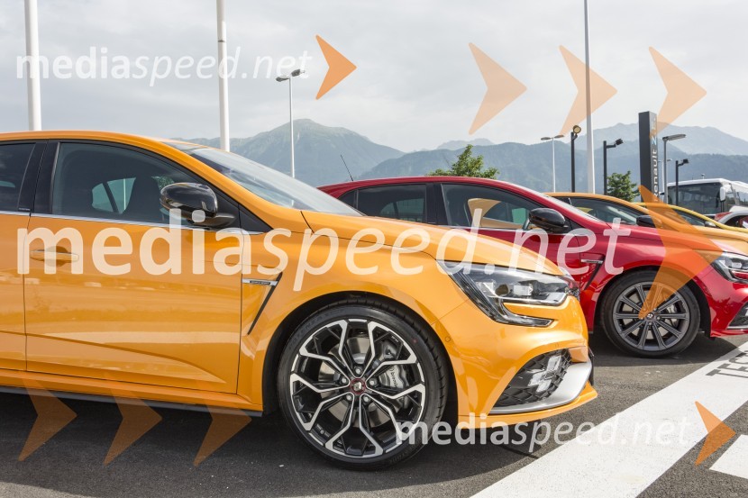 Renault MEGANE R.S.Renault Megane R.S., slovenska predstavitev