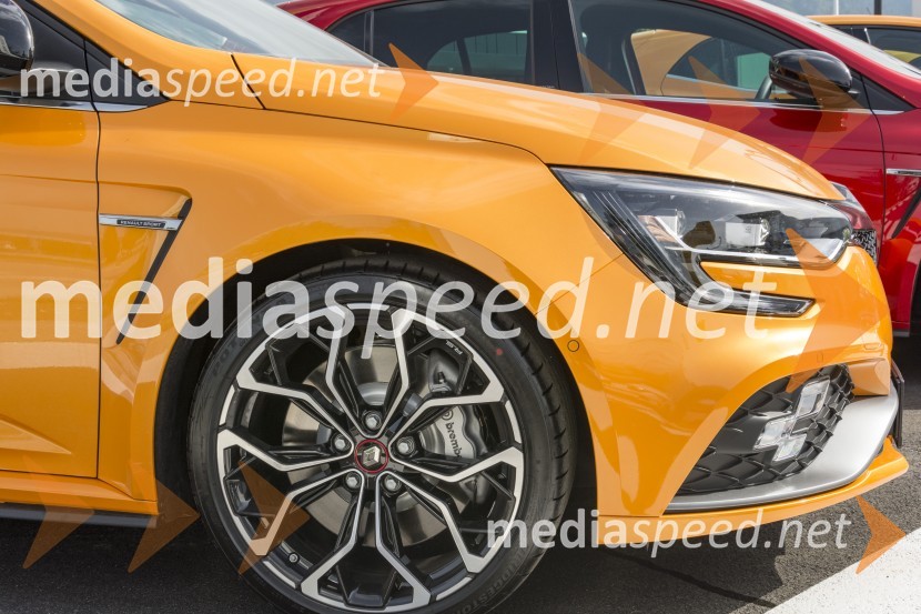 Renault MEGANE R.S.Renault Megane R.S., slovenska predstavitev