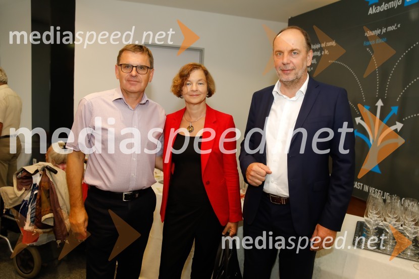  ... ;  ... ;  Gabrijel Škof, predsednik uprave Adriatica Slovenice (AS)Irwin: Iz kolekcije Matjaža Gantarja in Adriatica Slovenice, otvoritev razstave v Galeriji AS