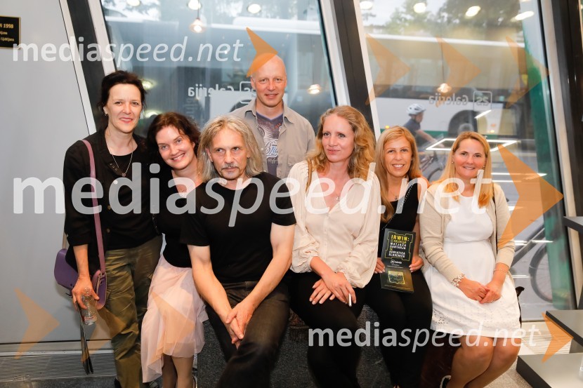  Bojana Žohar;  Petra  Bizilj Silva, kustosinja v AS Galeriji;  Jurij  Kalan, umetnik;  Marko  Tušek, umetnik;  Duša Jesih, umetnica;  Vesna Sekelj Rangus;  Eva  Draušbaher MedenIrwin: Iz kolekcije Matjaža Gantarja in Adriatica Slovenice, otvoritev razstave v Galeriji AS