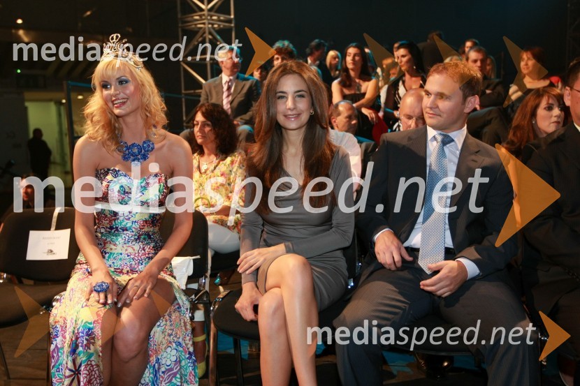 Tjaša Kokalj, Miss Universe Slovenije 2007 in Matej Raščan, direktor in lastnik podjetja Rašica Point d.o.o. in podjetja Delo revije, d.d. ter njegova zaročenka Marija Pandrc, izvršna direktorica RašiceMiss Universe Slovenije 2008