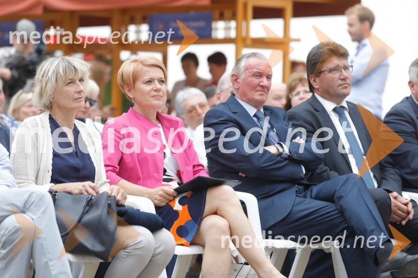  ... ; dr. Aleksandra Pivec, državna sekretarka v kabinetu ministra na Uradu Vlade RS za Slovence v zamejstvu in po svetu, predsednica MO DeSUS Ptuj;  Gorazd Žmavc, minister brez listnice na uradu za Slovence v zamejstvu in po svetu;  Ivan Molan, župan, Občina BrežiceDobrodošli doma 2018