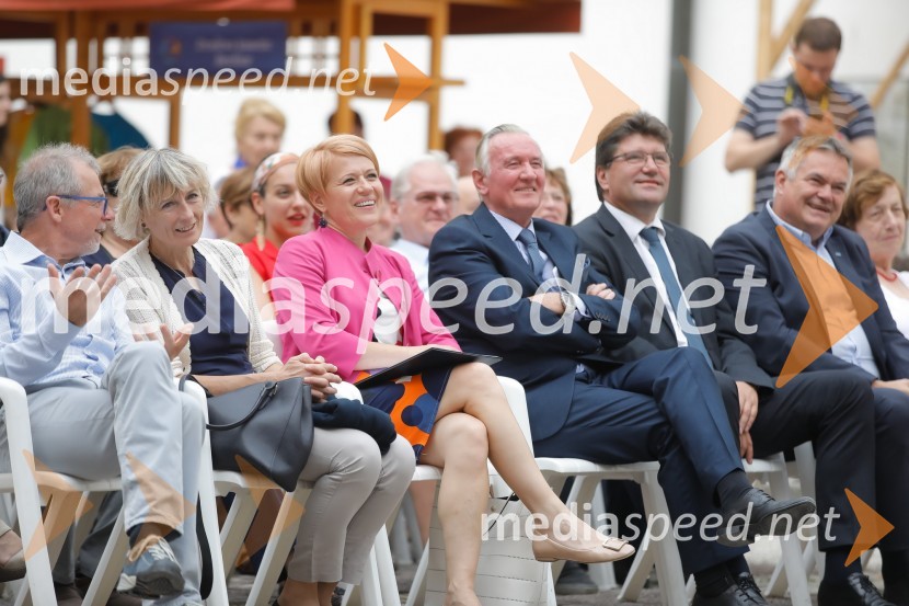  ... ;  ... ; dr. Aleksandra Pivec, državna sekretarka v kabinetu ministra na Uradu Vlade RS za Slovence v zamejstvu in po svetu, predsednica MO DeSUS Ptuj;  Gorazd Žmavc, minister brez listnice na uradu za Slovence v zamejstvu in po svetu;  Ivan Molan, župan, Občina Brežice;  ... Dobrodošli doma 2018