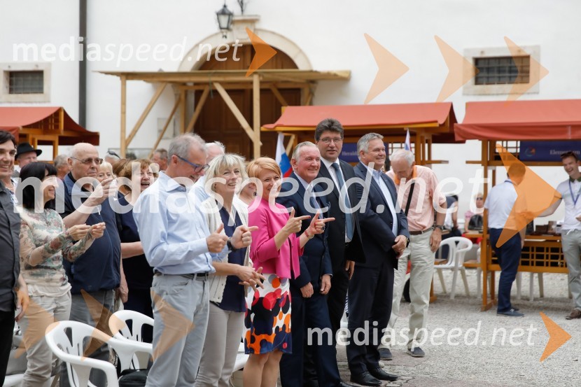  ... ;  ... ; dr. Aleksandra Pivec, državna sekretarka v kabinetu ministra na Uradu Vlade RS za Slovence v zamejstvu in po svetu, predsednica MO DeSUS Ptuj;  Gorazd Žmavc, minister brez listnice na uradu za Slovence v zamejstvu in po svetu;  ... ;  ... Dobrodošli doma 2018