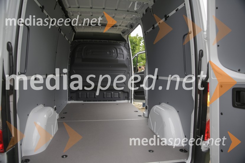 Mercedes - Benz SprinterMercedes - Benz Sprinter, slovenska predstavitev