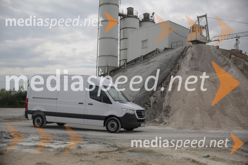 Mercedes - Benz SprinterMercedes - Benz Sprinter, slovenska predstavitev