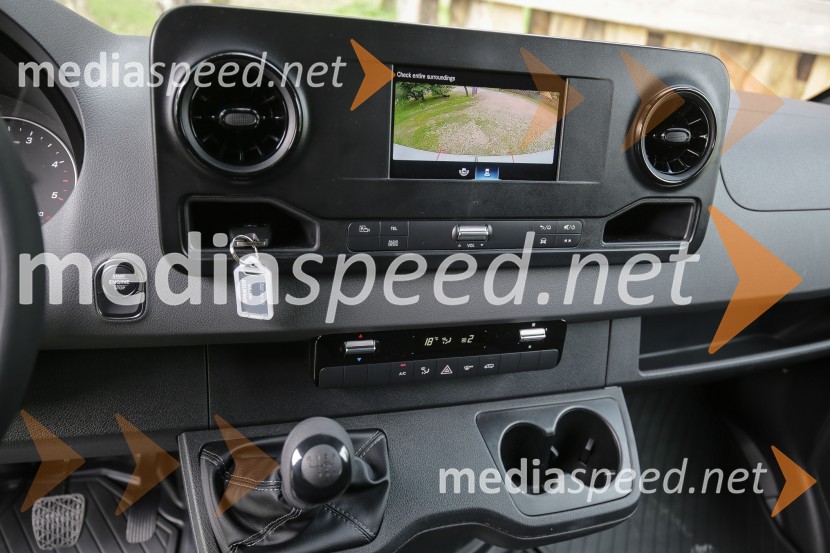 Mercedes - Benz SprinterMercedes - Benz Sprinter, slovenska predstavitev