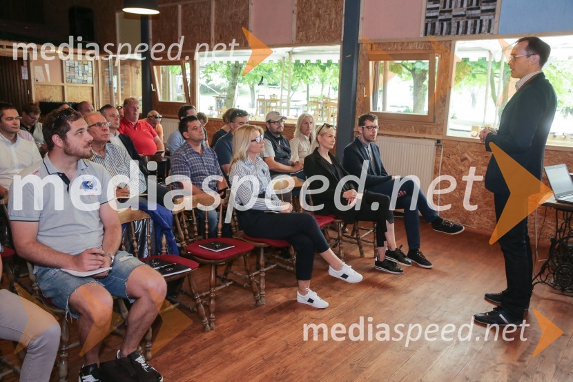 Mercedes - Benz Sprinter, slovenska predstavitevMercedes - Benz Sprinter, slovenska predstavitev