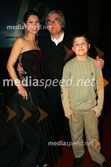 Voditeljica Ivana Šundov in Lado Leskovar, pevec in ambasador UNICEF-a10.obletnica Amway Slovenija