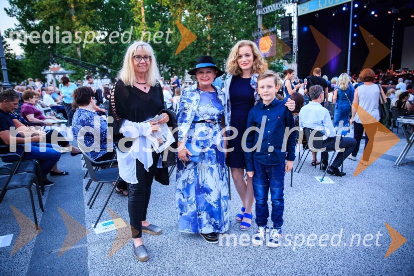  ... ;  Zdenka  Kahne, lastnica kozmetike Kahne, ambasadorka znanja;  ... ;  ... Gala koncert Poletna noč 2018