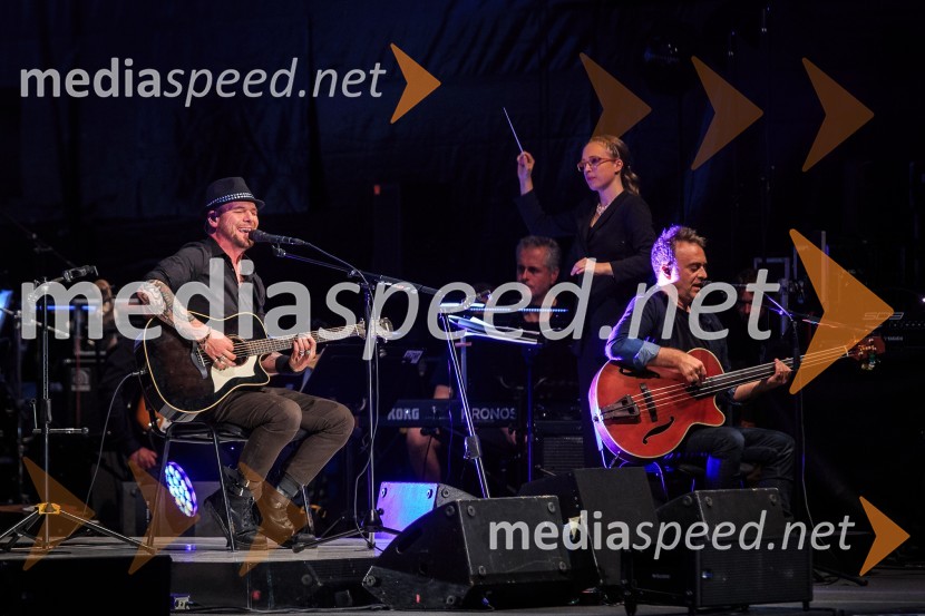  Tomi Meglič, glasbenik, pevec skupine Siddharta;  Jani Hace, glasbenik, član skupine SiddhartaGala koncert Poletna noč 2018