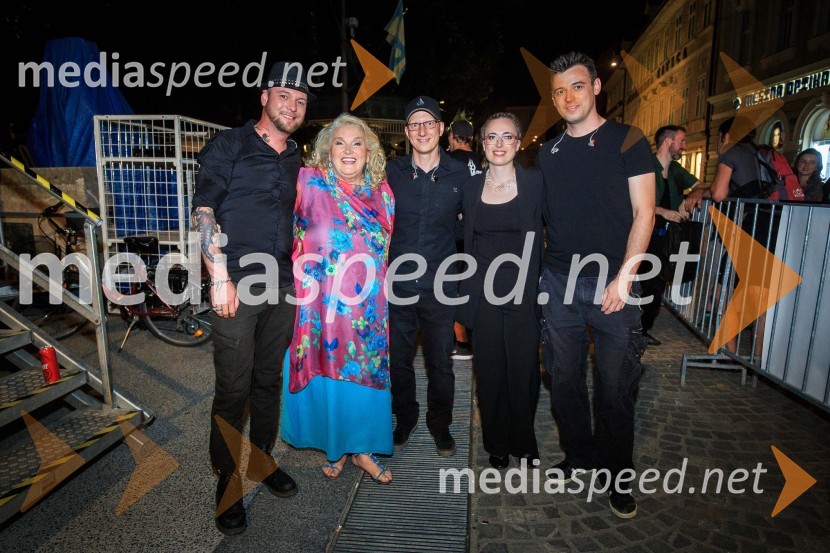  Tomi Meglič, glasbenik, pevec skupine Siddharta;  Elda Viler, pevka;  Primož  Benko, glasbenik, član skupine Siddharta;  Mojca Lavrenčič, korepetitorka;  Boštjan Meglič, glasbenik, član skupine SiddhartaGala koncert Poletna noč 2018