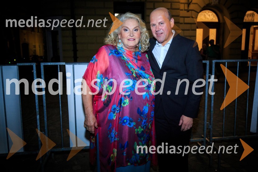  Elda Viler, pevka;  Tomaž  Plahutnik, glasbenikGala koncert Poletna noč 2018