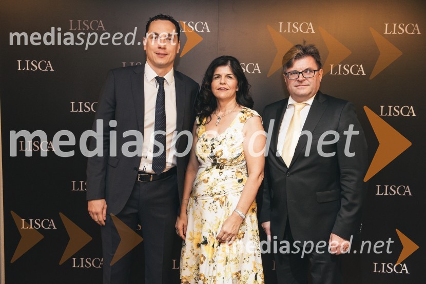  Marko Ninčević, generalni direktor podjetja Lisca;  Vesna Južna, lastnica podjetja Lisca;  Dari Južna,  lastnik podjetja LiscaLisca predstavila kolekcijo pomlad - poletje 2019