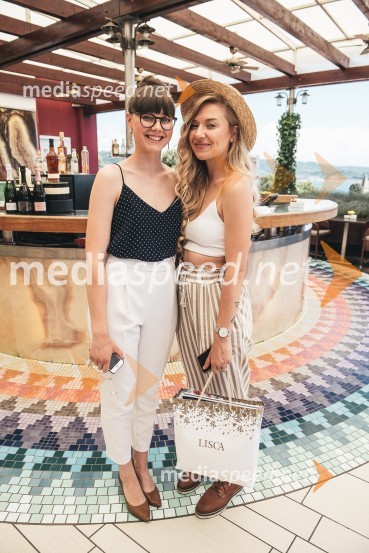  Ajda Račečič,  Lisca;  Sara Zavernik, modna blogerkaLisca predstavila kolekcijo pomlad - poletje 2019