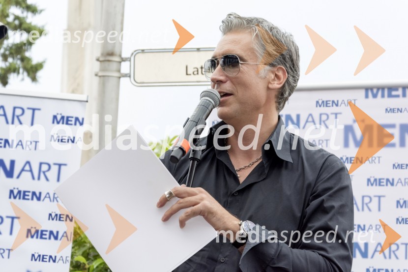  Jan Plestenjak, pevecPodelitev glasbenih nagrad založbe Menart