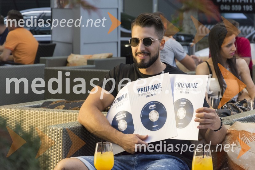  Challe Salle, glasbenikPodelitev glasbenih nagrad založbe Menart