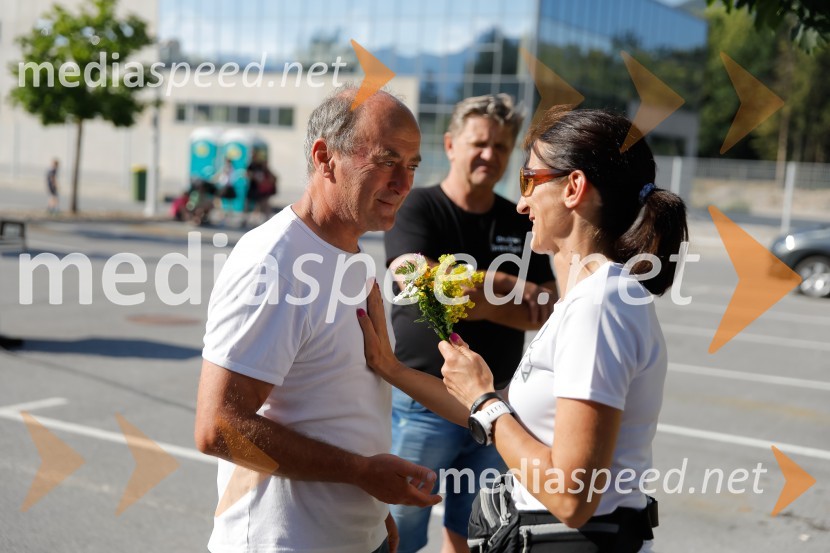  ... ;  Betka Šuhel Mikolič, mentorica nastopanja v javnosti, radijska in televizijska voditeljica, podjetje BPROd vzhoda do vzhoda, pohod v Ribnici na Dolenjskem