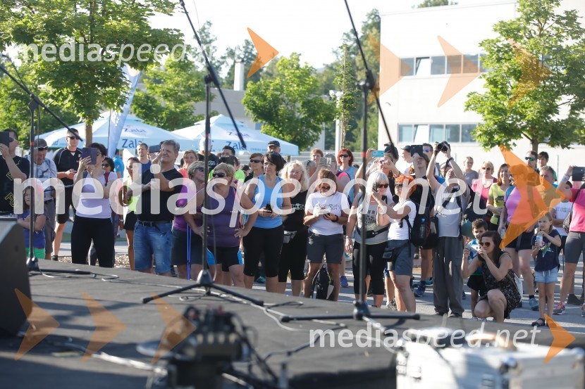 Od vzhoda do vzhoda, pohod v Ribnici na DolenjskemOd vzhoda do vzhoda, pohod v Ribnici na Dolenjskem