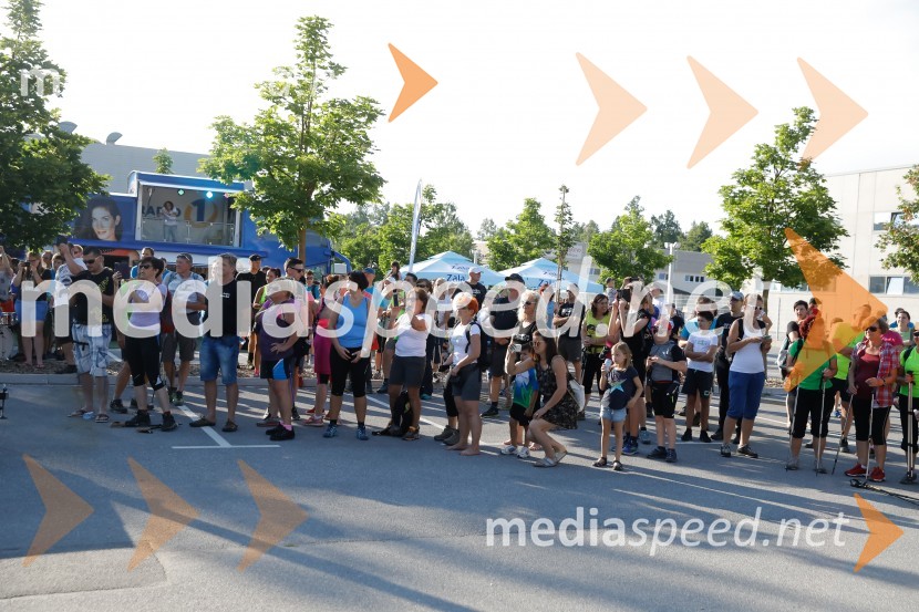 Od vzhoda do vzhoda, pohod v Ribnici na DolenjskemOd vzhoda do vzhoda, pohod v Ribnici na Dolenjskem